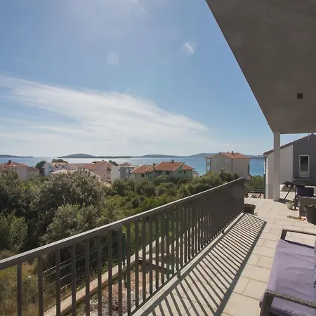 Skan Villa