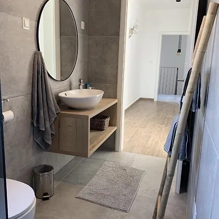Skan Villa *